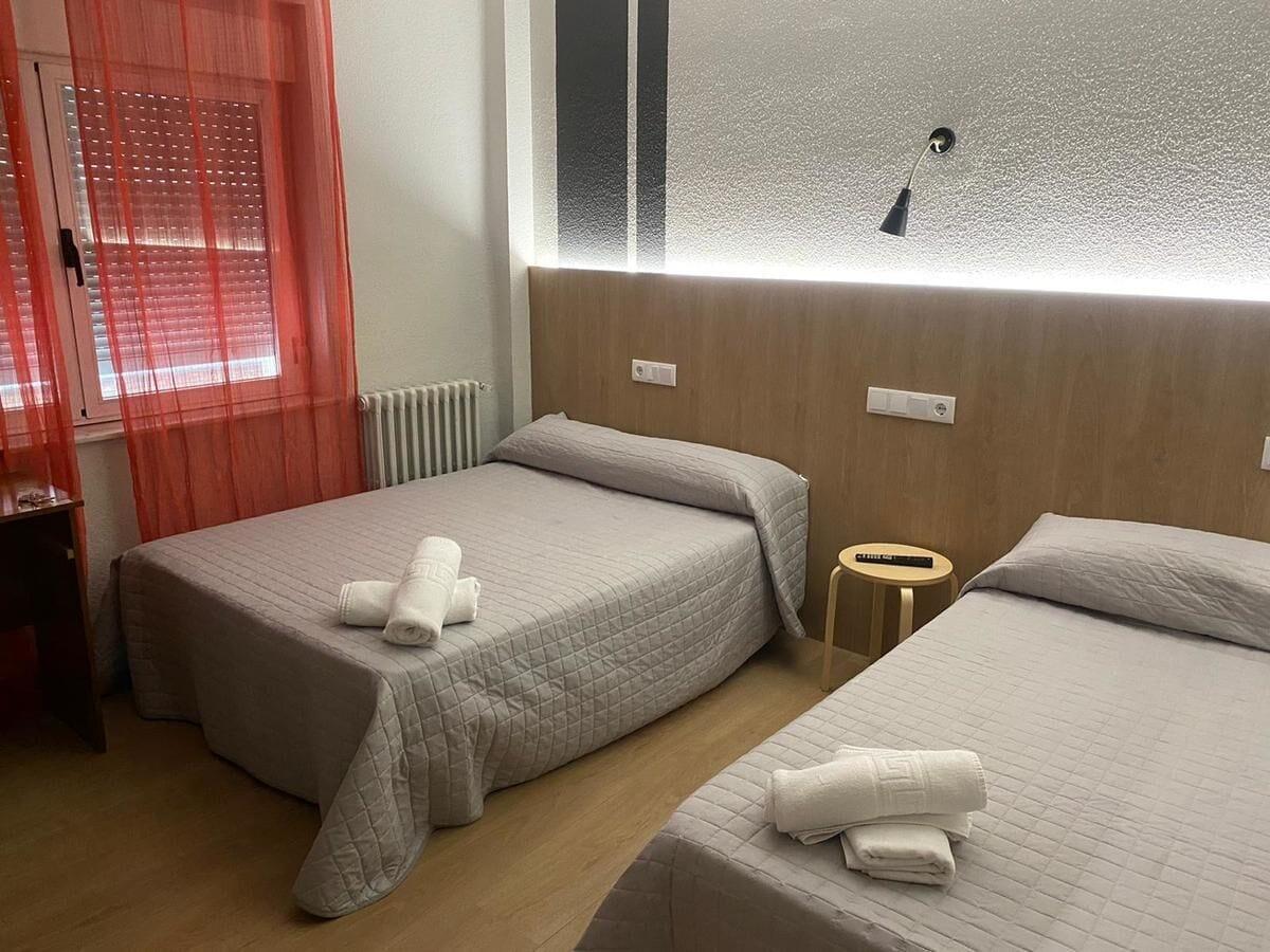 Hostal Uria Саламанка Екстериор снимка
