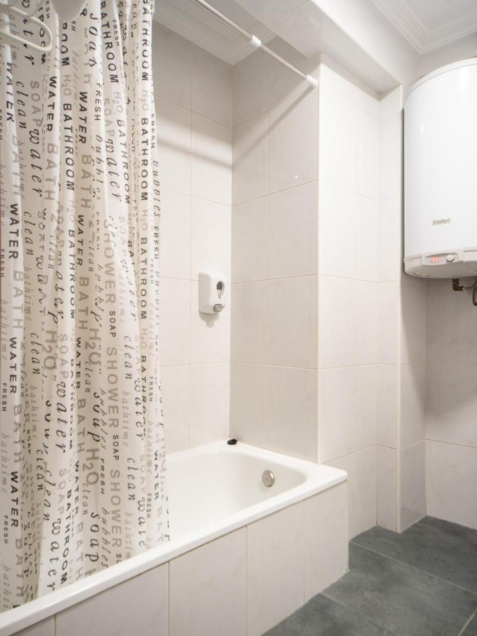 Hostal Uria Саламанка Екстериор снимка