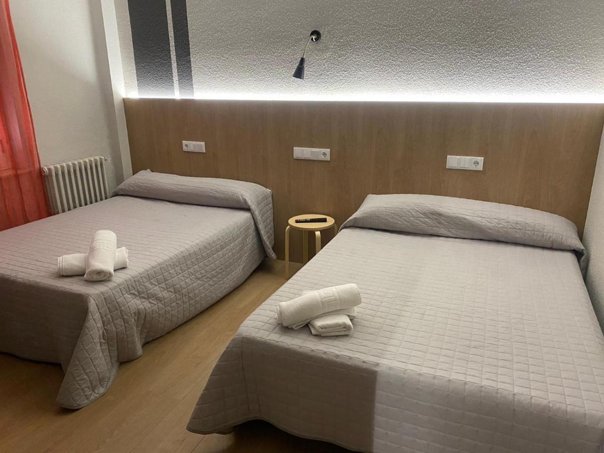 Hostal Uria Саламанка Екстериор снимка