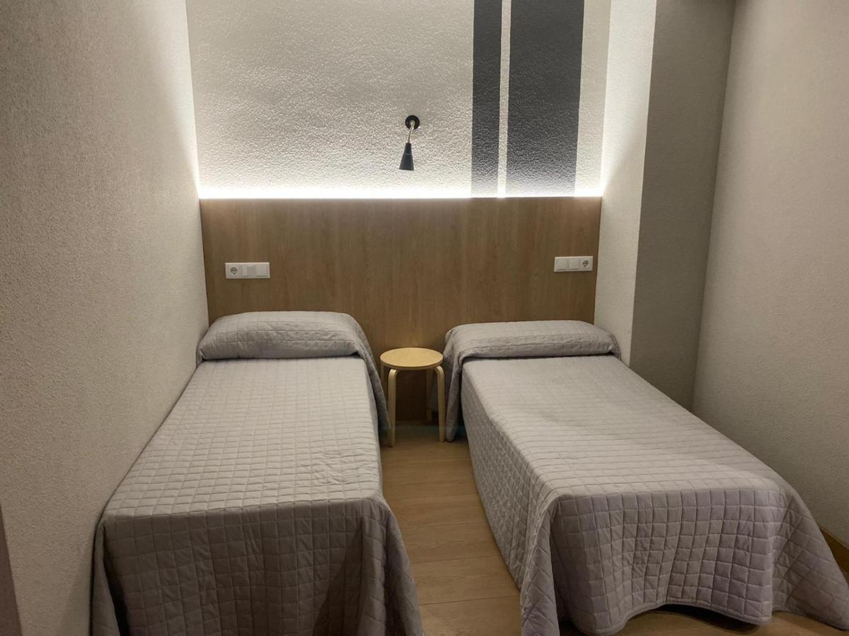 Hostal Uria Саламанка Екстериор снимка